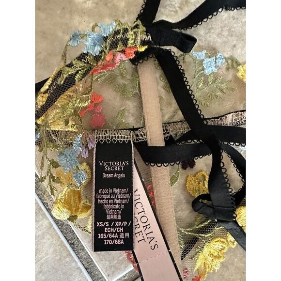 VICTORIA SECRET Dream Angels Floral Embroidered Garter Belt Multicolor XS/S**NWT - Picture 4 of 5